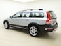 Volvo XC70 T5 245pk Automaat Nordic+ / Schuif-/kanteldak / Adapt. Cruise / BLIS / Elektr. Stoelen / Xenon / Keyless / Leder / Stoelverwarming / Afn. Trekhaak /