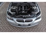 BMW 5-Serie 520i | NL auto | Cruise control | HiFi audio | 18 inch | Trekhaak afneembaar | Regensensor | iDrive | Parkeersensoren | Automatische lichtschakelaar