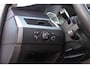 BMW 5-Serie 520i | NL auto | Cruise control | HiFi audio | 18 inch | Trekhaak afneembaar | Regensensor | iDrive | Parkeersensoren | Automatische lichtschakelaar