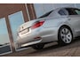 BMW 5-Serie 520i | NL auto | Cruise control | HiFi audio | 18 inch | Trekhaak afneembaar | Regensensor | iDrive | Parkeersensoren | Automatische lichtschakelaar