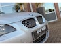 BMW 5-Serie 520i | NL auto | Cruise control | HiFi audio | 18 inch | Trekhaak afneembaar | Regensensor | iDrive | Parkeersensoren | Automatische lichtschakelaar