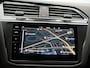 Volkswagen Tiguan 1.4 TSI eHybrid Elegance Automaat - Panoramisch schuif-kanteldak - LED - Navigatie - Trekhaak - 360 Camera