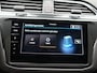 Volkswagen Tiguan 1.4 TSI eHybrid Elegance Automaat - Panoramisch schuif-kanteldak - LED - Navigatie - Trekhaak - 360 Camera