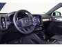 Volvo XC40 B3 Plus Black Edition - Panorama/schuifdak - IntelliSafe Assist & Surround - 360º Camera - Harman/Kardon audio - Verwarmde voorstoelen & stuur - Parkeersensoren voor & achter - Elektr. bedienb. voorstoelen met geheugen links - Draadloze tel. lader - Extra getint glas - 20' LMV