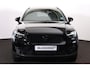 Volvo XC40 B3 Ultra Black Edition - Panorama/schuifdak - IntelliSafe Assist & Surround - 360º Camera - Harman/Kardon audio - LED Pixel koplampen - Verwarmde voorstoelen & stuur - Parkeersensoren voor & achter - Elektr. bedienb. voorstoelen met geheugen links - Draadloze tel. lader - Extra getint glas - Elektr. inklapbare trekhaak - 20' LMV