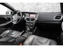 Volvo V40 Cross Country 1.5 T3 Polar+ Luxury | Navigatie | Panoramadak | Achteruitrijcamera | Lederen Bekleding | Parkeerverwarming | LED Koplampen | Lichtmetalen Velgen | Stoelverwarming | Keyless Entry
