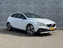 Volvo V40 Cross Country 1.5 T3 Polar+ Luxury | Navigatie | Panoramadak | Achteruitrijcamera | Lederen Bekleding | Parkeerverwarming | LED Koplampen | Lichtmetalen Velgen | Stoelverwarming | Keyless Entry