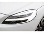 Volvo V40 Cross Country 1.5 T3 Polar+ Luxury | Navigatie | Panoramadak | Achteruitrijcamera | Lederen Bekleding | Parkeerverwarming | LED Koplampen | Lichtmetalen Velgen | Stoelverwarming | Keyless Entry