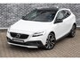 Volvo V40 Cross Country 1.5 T3 Polar+ Luxury | Navigatie | Panoramadak | Achteruitrijcamera | Lederen Bekleding | Parkeerverwarming | LED Koplampen | Lichtmetalen Velgen | Stoelverwarming | Keyless Entry