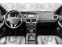 Volvo V40 Cross Country 1.5 T3 Polar+ Luxury | Navigatie | Panoramadak | Achteruitrijcamera | Lederen Bekleding | Parkeerverwarming | LED Koplampen | Lichtmetalen Velgen | Stoelverwarming | Keyless Entry