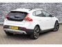 Volvo V40 Cross Country 1.5 T3 Polar+ Luxury | Navigatie | Panoramadak | Achteruitrijcamera | Lederen Bekleding | Parkeerverwarming | LED Koplampen | Lichtmetalen Velgen | Stoelverwarming | Keyless Entry