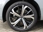 Volvo XC60 2.0 T8 Plug-in hybrid AWD Ultra Dark Automaat / Panoramadak / Bowers & Wilkins audio / 21" velgen / Trekhaak / Gelaagde ramen / Privacy Glass / 360* camera