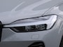 Volvo XC60 2.0 T8 Plug-in hybrid AWD Ultra Dark Automaat / Panoramadak / Bowers & Wilkins audio / 21" velgen / Trekhaak / Gelaagde ramen / Privacy Glass / 360* camera