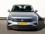 Volkswagen Tiguan 1.5 TSI Life Business 130 pk | Trekhaak | Ergo-Stoelen | Stoel- en stuurverwarming | Camera | Keyless | 19 inch Velgen | Navigatie | Elektr. Achterklep