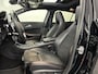 Mercedes-Benz GLA 180 Business Solution AMG Night Upgrade Panoramadak | Elektrische achterklep | Alcantara | Origineel NL