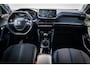 Peugeot 2008 1.2 131 PK PureTech Allure | 1 e Eign | 3D-I-Cockpit | Hoge zit / Instap | Ned Auto | Clima | Peugeot Connect 3D Navigatie | Clima | Pdc | Cruise | Keyless entry | Apple Carplay/Android Auto |