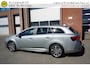 Toyota Avensis Touring Sports 1.8 VVT-I 147PK AUTOMAAT EXECUTIVE BUSINESS PANORAMADAK TREKHAAK CAMERA LEDER-ALCANTARA STOELVERWARMING NAVI ECC AIRCO CRUISECONTROL XENON-LED ENZ...