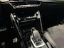 Peugeot 208 1.2 PureTech GT-Line | Automaat | Camera | 17" Lichtmetalen velgen | Navigatie