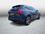 Volvo XC60 2.0 T5 Momentum Pro | Trekhaak | Keyless Entry | Elektrische Achterklep | Lichtmetalen Velgen 19 inch | Stoelverwarming voor en achter | Parkeerverwarming | Achteruitrijcamera | DAB