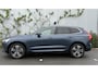Volvo XC60 2.0 T5 Momentum Pro | Trekhaak | Keyless Entry | Elektrische Achterklep | Lichtmetalen Velgen 19 inch | Stoelverwarming voor en achter | Parkeerverwarming | Achteruitrijcamera | DAB