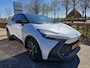 Toyota C-HR / C-HR+ 1.8 Hybrid 140 BI-TONE STYLE/ELECTR A-KLEP/DODE HOEK/PARK SENS V+A/STOEL-EN STUURWIELVERWARMING