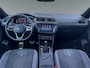 Volkswagen Tiguan 1.5 150pk TSI R-Line Business Elektrisch glazen panorama-dak | Dodehoeksensoren | Achteruitrijcamera | Trekhaak zwenkbaar