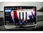 Volkswagen ID.3 Pro Business 204pk Automaat Adaptive cruise control, Achteruitrijcamera, LED matrix koplampen, Navigatie, Parkeersensoren, Stuurwiel verwarmd, App connect