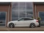 BMW 3-Serie Gran Turismo 320i High Executive M-sport | NL auto | Facelift | Carplay | Sportstoelen | Memory | Panoramadak | 19 inch | Spiegelpakket | Climate control | PDC | Navigatie