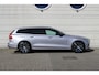 Volvo V60 2.0 T6 Plug-in hybrid AWD Plus Dark | Adaptive Cruise Control & Pilot Assist | Premium audio by Harman Kardon | Elektrisch verstelbare bestuurders- en passagiersstoel met geheugen | Keyless entry | Google Services | Start/stop systeem | Rondomzicht camera | Trekhaak semi-elektrisch uitklapbaar | Apple carplay & Android Auto | Dodehoekdetectie met correctie |
