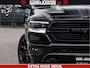 Dodge Ram RAM VOL | BLACK ON BLACK | LUCHTVERING | 5.7 V8 HEMI | PANODAK | ADAPTIVE CRUISE | 360 CAMERA | 22 INCH SPORT WIELEN | DUBELE CABINE | 5 PERSOONS |