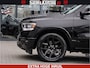 Dodge Ram RAM VOL | BLACK ON BLACK | LUCHTVERING | 5.7 V8 HEMI | PANODAK | ADAPTIVE CRUISE | 360 CAMERA | 22 INCH SPORT WIELEN | DUBELE CABINE | 5 PERSOONS |