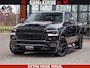 Dodge Ram RAM VOL | BLACK ON BLACK | LUCHTVERING | 5.7 V8 HEMI | PANODAK | ADAPTIVE CRUISE | 360 CAMERA | 22 INCH SPORT WIELEN | DUBELE CABINE | 5 PERSOONS |