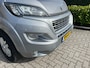 Peugeot Boxer 435 2.2 BlueHDi tijhof oprijwagen luchtvering, cruise, clima, trekhaak