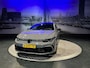 Volkswagen Golf 1.5 eTSI R-Line Business *Pano*Camera*Navi*Appconnect*