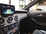 Mercedes-Benz GLA 180 Business Solution AMG style - Navi - 19" LM AMG Velgen - Achteruitrijcamera - Leder