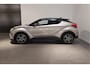 Toyota C-HR / C-HR+ 1.8 Hybrid Style Bi-Tone - Stoelverwarming - Adaptive Cruise - Dodehoekdetectie - JBL Audio
