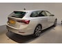 Skoda Octavia Combi 1.4 TSI iV PHEV Business Edition Stoelverwarming voor en achter - Stuurverwarming - Apple Carplay/Android Auto - Dodehoekdetectie - Adaptive Cruise - Trekhaak - Virtual Cockpit -