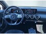 Mercedes-Benz A-klasse 180 AMG Line / navigatie / camera / sfeerverlichting / keyless