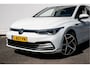 Volkswagen Golf 1.5 eTSI 150pk Aut. Style Full led/ Massage/ Navigatie/ Carplay/ Sfeerverlichting/ Stoelverwarming/ Pdc v+a