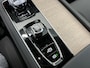 Volvo XC90 2.0 T8 Plug-in hybrid AWD Plus Dark 7 persoons Navigatie Apple Carplay/Android Auto 360 Camera Parkeersensoren Adaptive Cruise Control Full LED Stoel- en stuurverwarming Memory stoelen Climate Control Lichtmetalen velgen