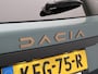 Dacia Duster 1.6 Hybrid 140 Extreme | Stoelverwarming | Rondom camera's | Navigatie | Dodehoek detectie |