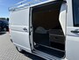 Volkswagen Transporter 2.0 TDI / L2H1 / VAN DE EERSTE EIGENAAR /TREKHAAK / IMPERIAAL / AIRCO / BIJRIJDERSBANK