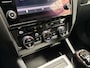 Skoda Octavia Combi 1.0 TSI Sport (APPLE CARPLAY, GROOT NAVI, CLIMATE, CRUISE, SPORTSTOELEN, PARKEERSENSOREN, NIEUWE APK, NIEUWSTAAT)
