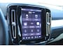 Volvo XC40 B4 Plus Dark | Harman/Kardon Audio | Achteruitrijcamera | Google Services | Stoelverwarming | Stuurwielverwarming | Apple Carplay | Android Auto | Keyless entry | Bestuurdersstoel met geheugenfunctie |