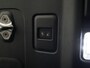 Land Rover Defender 2.0 P300e PHEV S Forest Edition | Comfort Pack | Convenience Pack | ClearSight binnenspiegel | Meridian Sound System | Panoramadak |