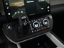 Land Rover Defender 2.0 P300e PHEV S Forest Edition | Comfort Pack | Convenience Pack | ClearSight binnenspiegel | Meridian Sound System | Panoramadak |