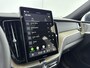 Volvo XC60 2.0 T6 Plug-in hybrid AWD Ultra Executive Edition Bright | Luchtvering | Stoel Ventilatie - Massage | Bowers & Wilkins Audio | Nappa Leder | Panoramadak | BLIS |