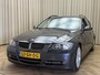 BMW 3-Serie Touring 325i Dynamic Executive Org.NL! / Uitklapbare Trekhaak / 1/2 Leder / Xenon / Cruise / ECC Clima / 18'' LMV