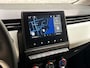 Renault Clio 1.0 TCe 90 Evolution (APPLE CARPLAY, GROOT NAVI, PARKEERSENSOREN, LM VELGEN, SPORTSTOELEN, CRUISE, NIEUWE APK, NIEUWSTAAT)