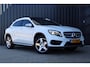 Mercedes-Benz GLA 180 Prestige AMG | Pano | Stoelverwarming | Cruise | Clima | Navi | Alcantara | Leder | Lm Velgen | Xenon